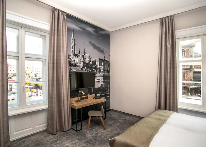 Large King Room